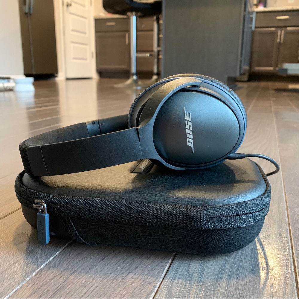 QuietComfort 25 Noise Cancelling headphones